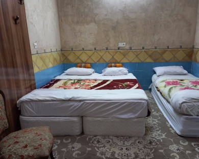 اقامتگاه بومگردی فروردین یزد 13