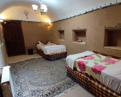 اقامتگاه بومگردی فروردین یزد 17