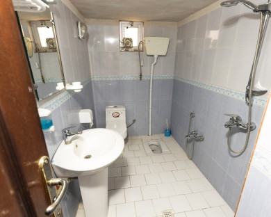 اقامتگاه بومگردی فروردین یزد 18