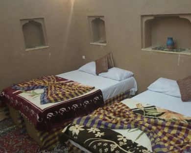 اقامتگاه بومگردی فروردین یزد 24