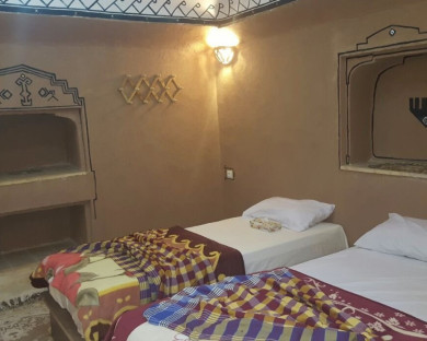 اقامتگاه بومگردی فروردین یزد 30