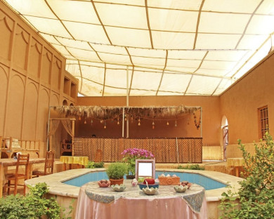 اقامتگاه بومگردی فروردین یزد 3