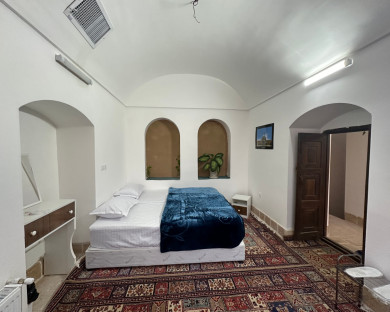 اقامتگاه بومگردی نیلوفر آبی یزد 20