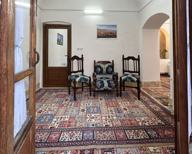 اقامتگاه بومگردی نیلوفر آبی یزد 21