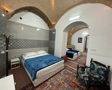 اقامتگاه بومگردی نیلوفر آبی یزد 25