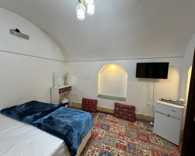 اقامتگاه بومگردی نیلوفر آبی یزد 9