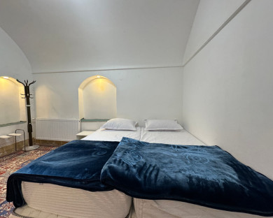 اقامتگاه بومگردی نیلوفر آبی یزد 12