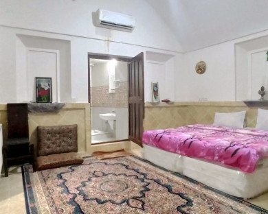 اقامتگاه بومگردی شاخه نبات یزد 2