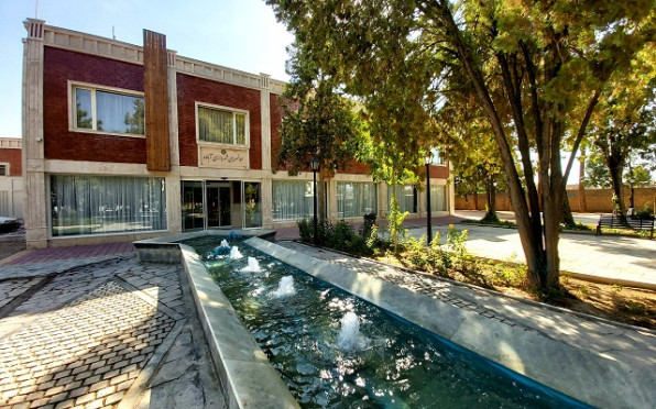 مهمانسرا شهرداری آباده