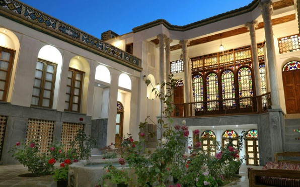 اقامتگاه سنتی ایروانی اصفهان