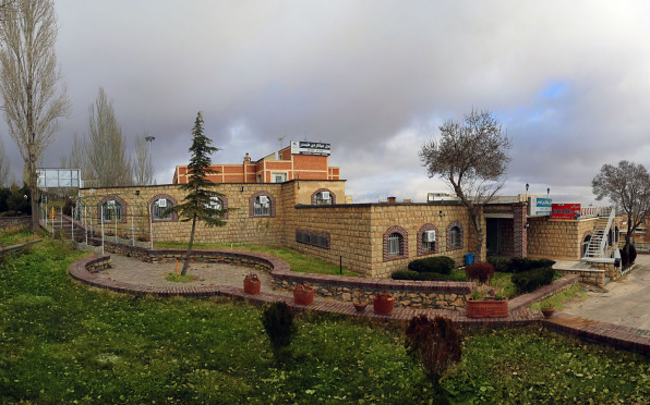 مهمانسرا جهانگردی غار علیصدر همدان