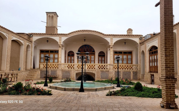 اقامتگاه سنتی ریحان کاشان