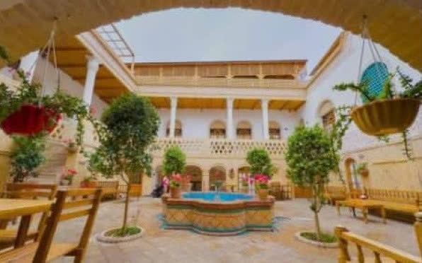 اقامتگاه سنتی خانه ترنج سمنان