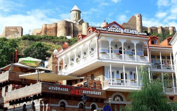 هتل آیوانی (Aivani) تفلیس