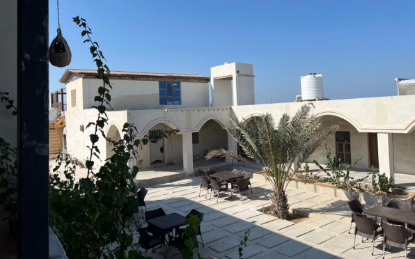 مجتمع ساحلی غروب هنگام قشم