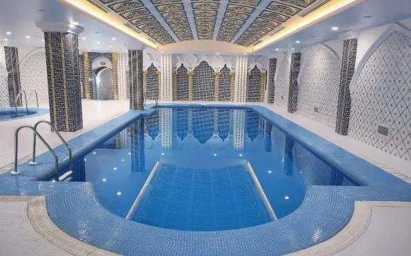 نمای هتل امپراطور