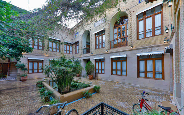 هتل بوتیک سنتی عمارت فرهادی شیراز