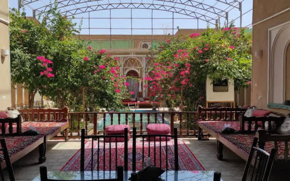 هتل سنتی کهن کاشانه یزد