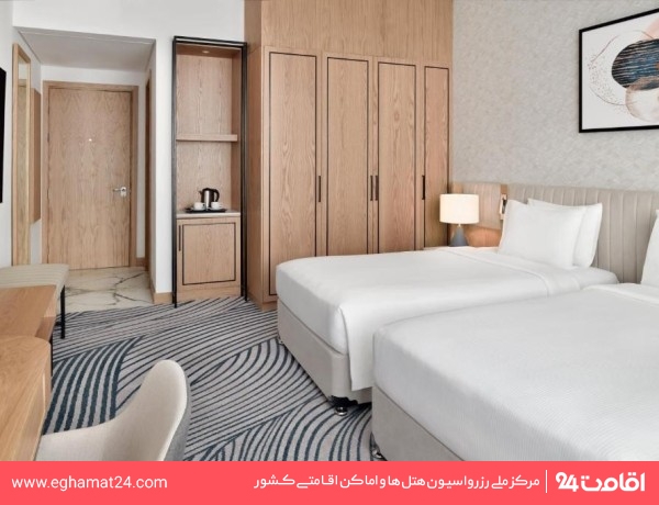 Dubai-CrownePlazaJumeirah-12