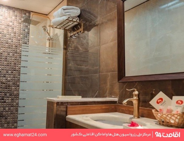 Kish-Sadaf-80