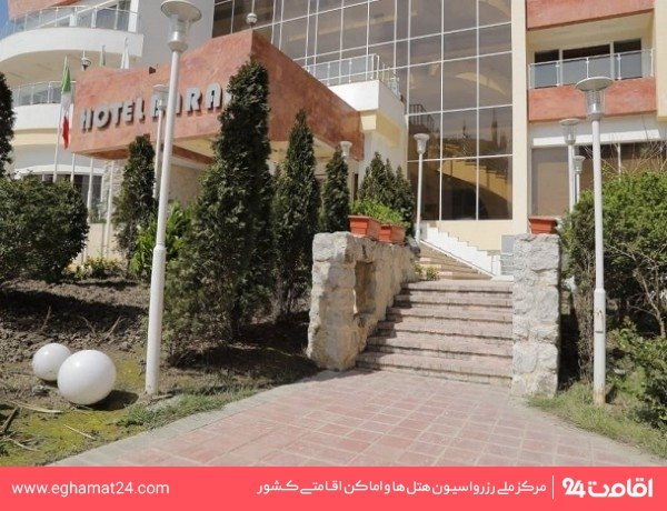 Nour-Baran-04