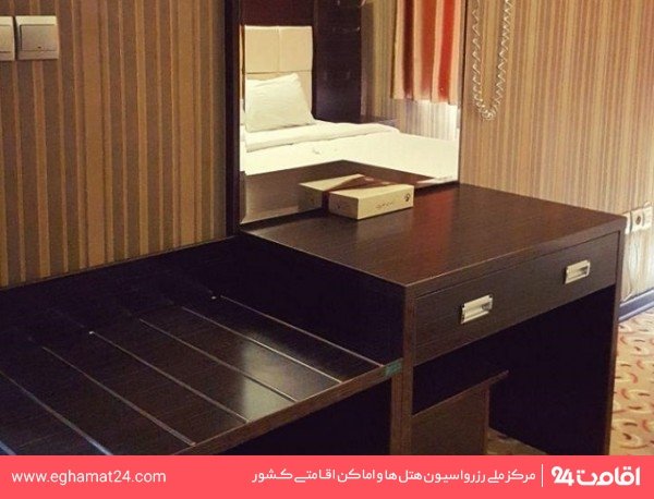 Qhom-Karimeh-40