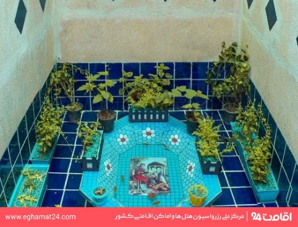 Shiraz-Rhyton-27