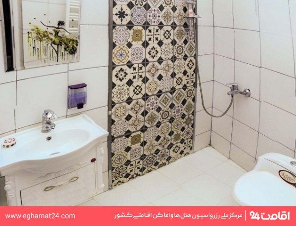 Shiraz-Rhyton-30