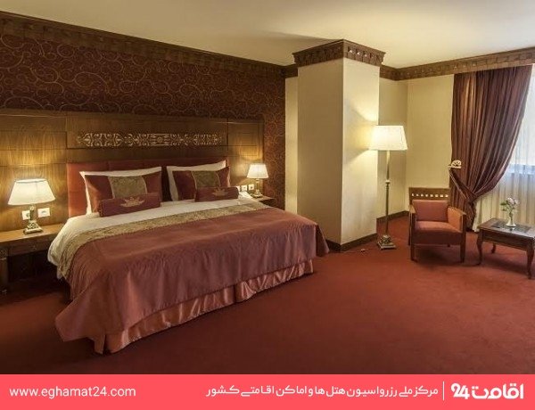 Shiraz-Zandiyeh-03