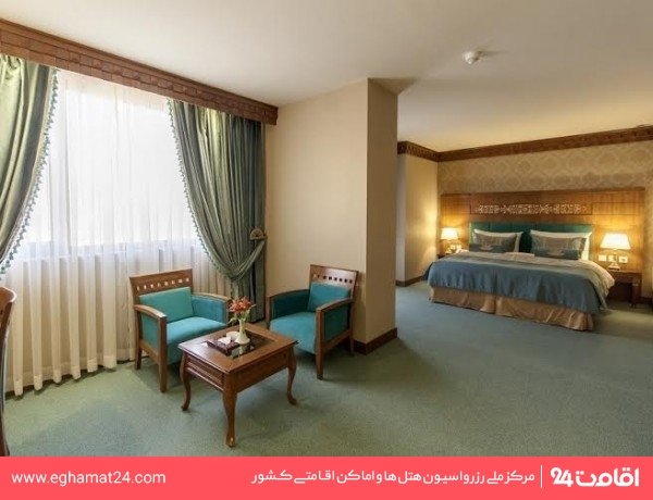 Shiraz-Zandiyeh-04