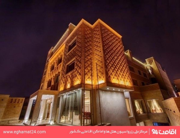 Shiraz-Zandiyeh-10