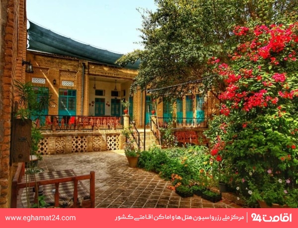 عمارت پدری