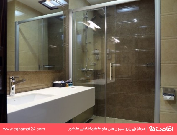 Tehran-Ritz-13