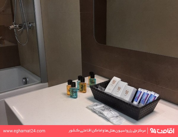 Tehran-Ritz-7
