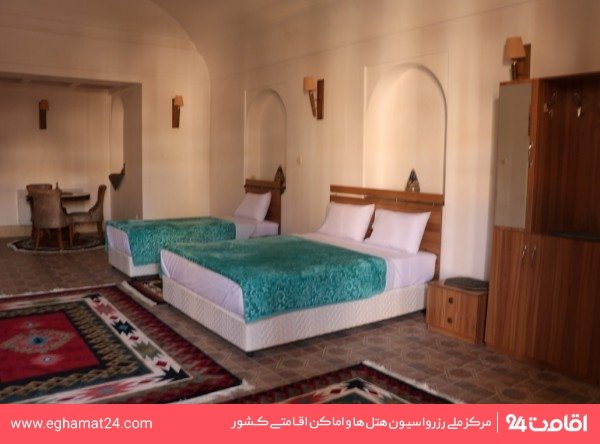 Yazd-Darbar-08
