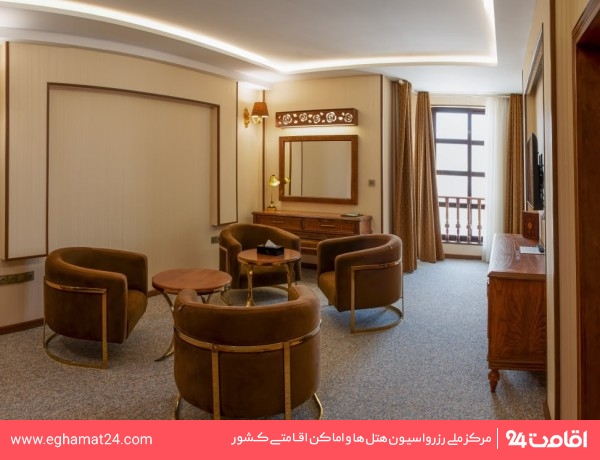 shiraz-rose-11
