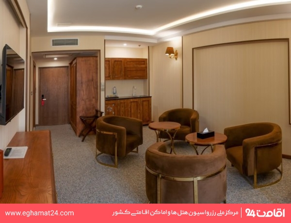 shiraz-rose-12