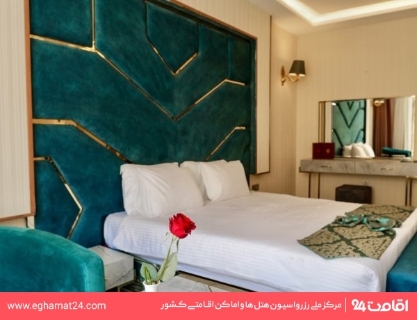 shiraz-rose-14