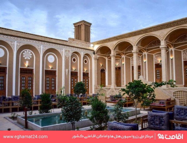 yazd-darbar-17