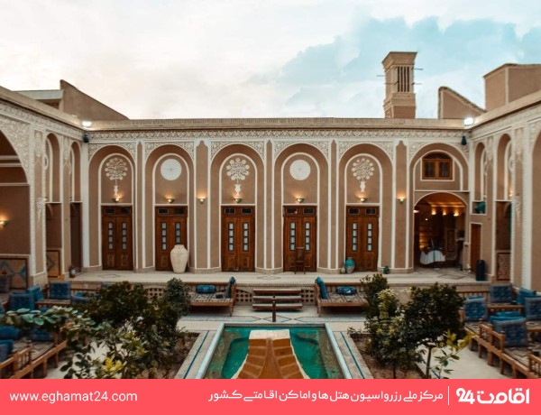 yazd-darbar-18