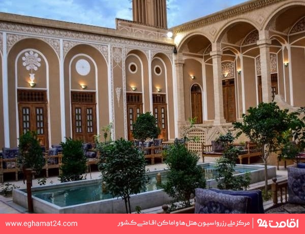 yazd-darbar-21