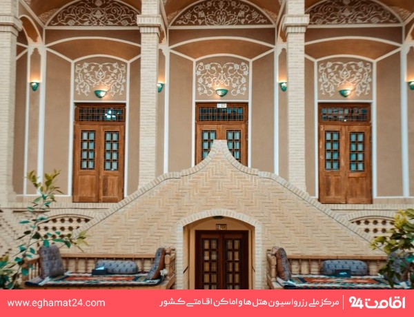 yazd-darbar-33