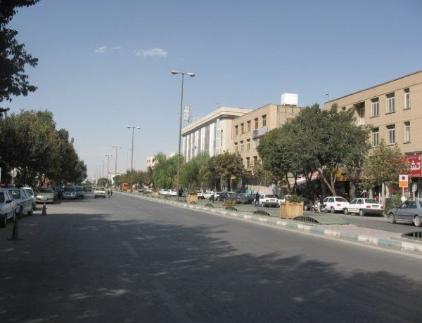 خیابان بزرگمهر