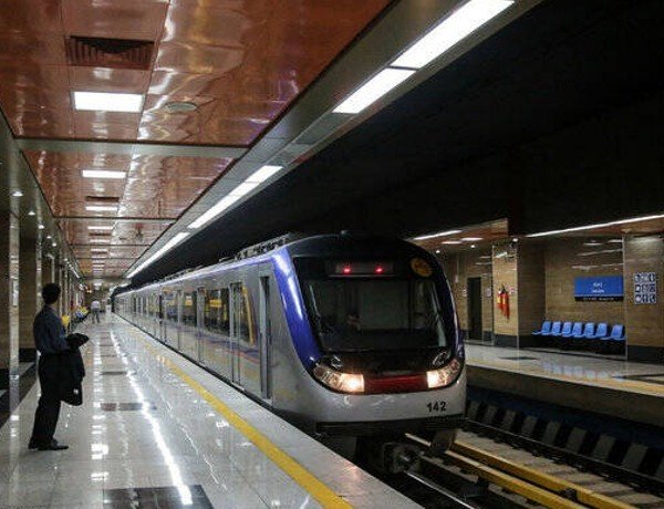 ایستگاه قطار شهری امام خمینی(ره)