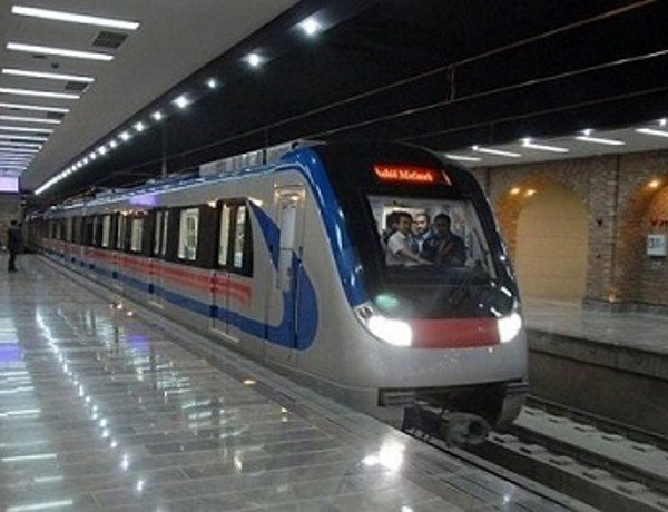 ایستگاه قطار شهری میدان شهدا