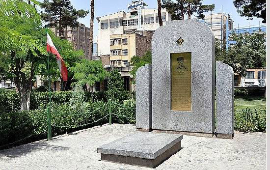 مقبره کلنل پسیان در مشهد