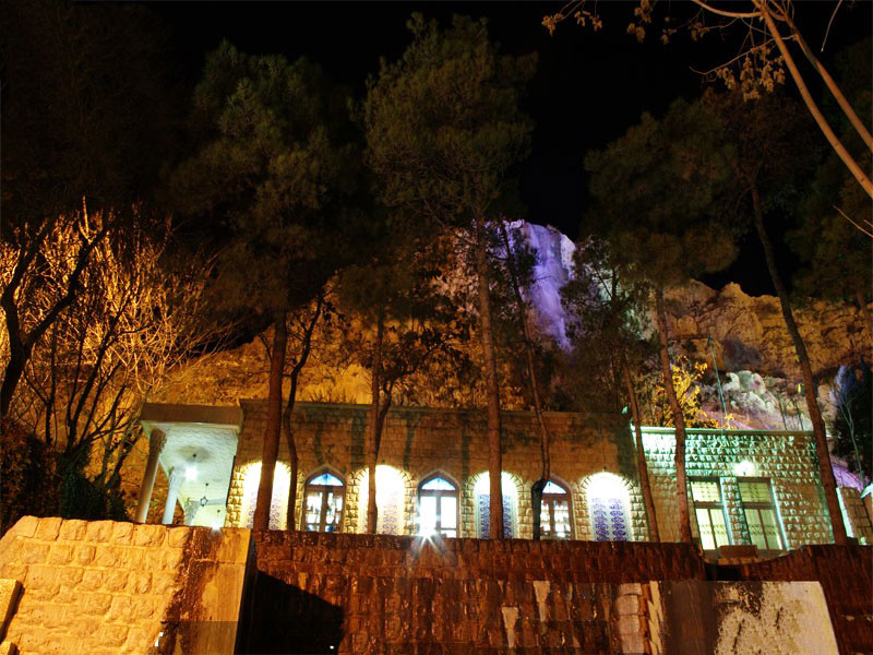 آرامگاه خواجوی کرمانی در شیراز