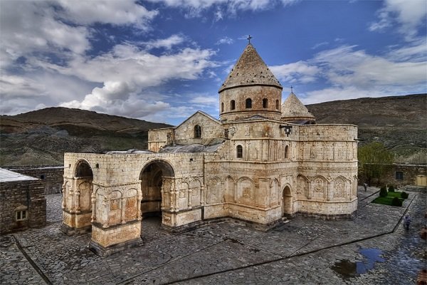 مساجد و کلیساهای آذربایجان غربی