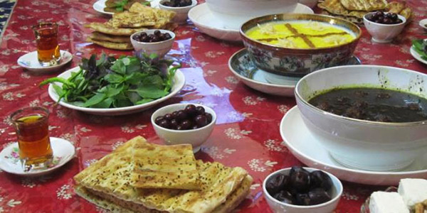 رسم افطاری ساده در گناباد