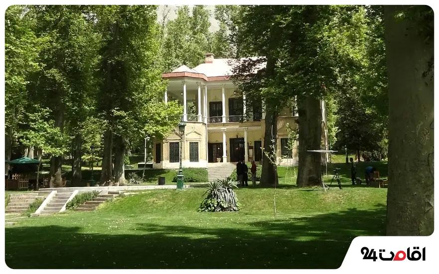 کاح نیاوران در فصل تابستان